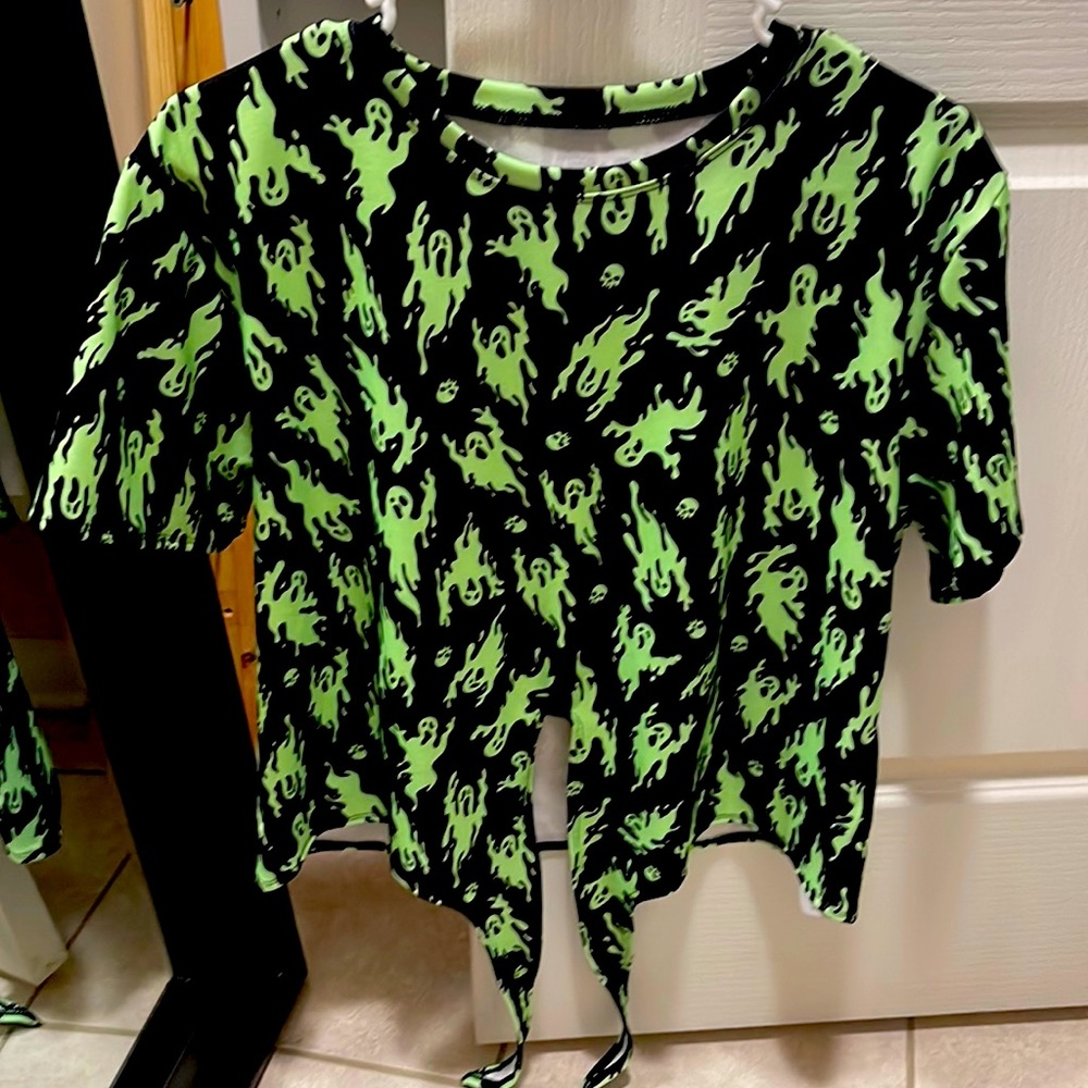 COPY - Blackmilk ghost tie front t shirt NWT